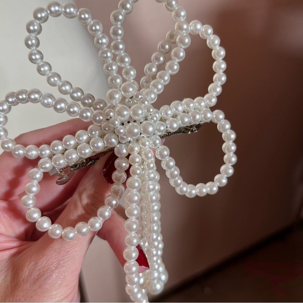 Vintage 80 90 Retro Oversized White Pearl Bow Feminine Hair Barrette Accessory - Picture 12 of 17